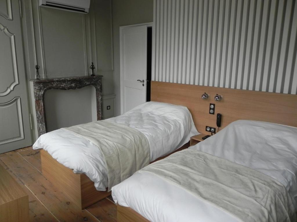 Hotel - Restaurant Au Tonnelier Bergues Quarto foto
