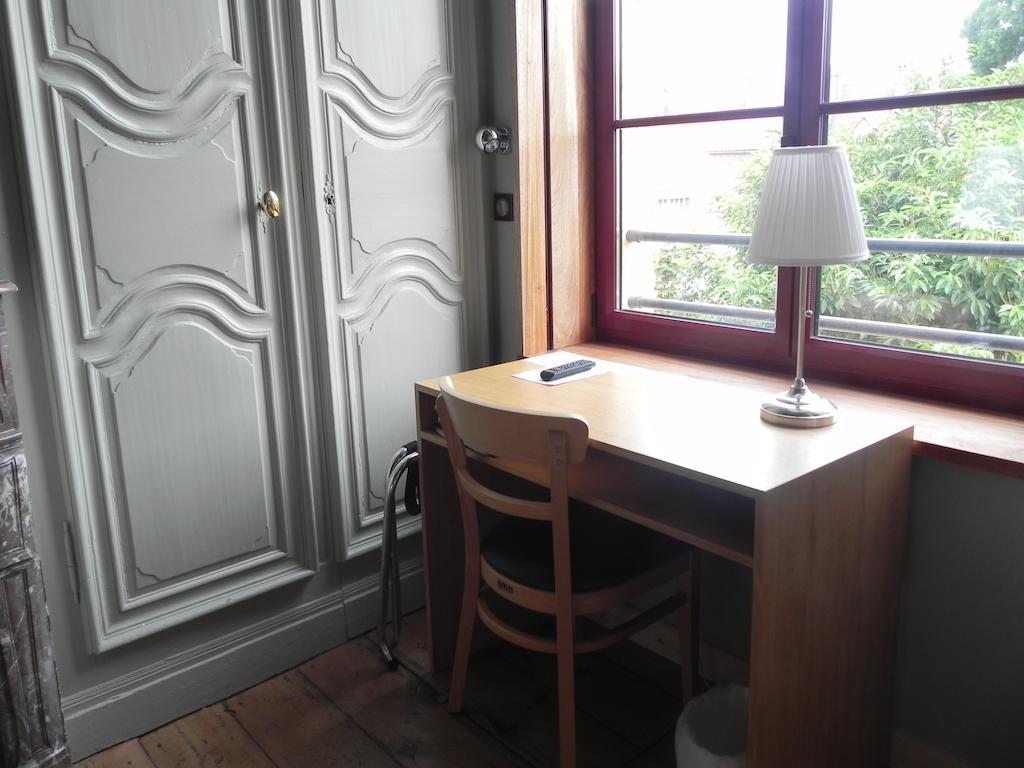 Hotel - Restaurant Au Tonnelier Bergues Quarto foto